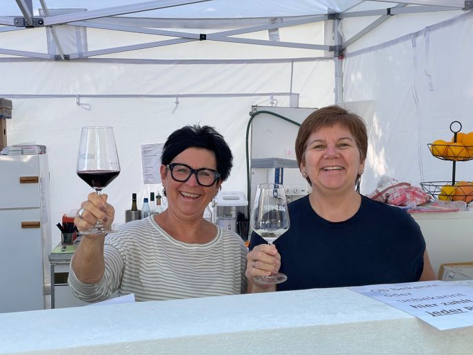 Auch die Damen der Bewirtung hatten gute Laune