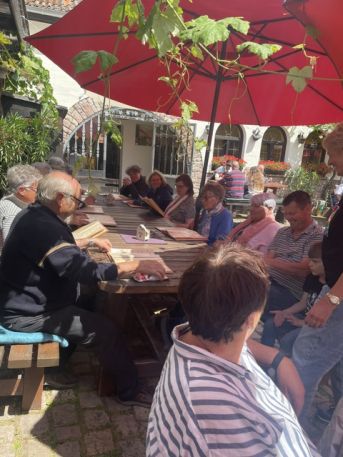 Nacker LandFrauen im Lokal